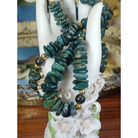 Vintage Polished Malachite Green Necklace Long Goldtoned Beads Stunning Unique - Picture 12 of 13
